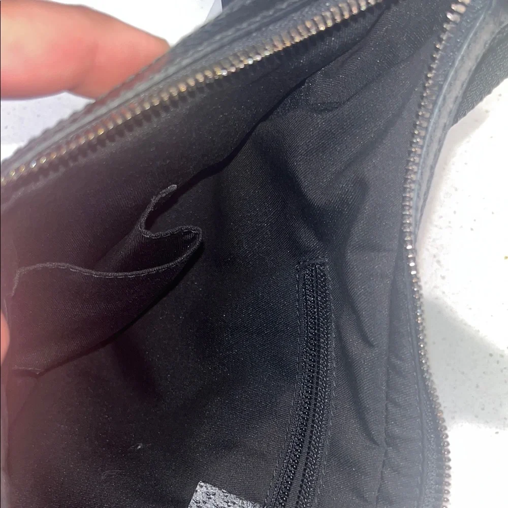 Gucci Black Monogram Shoulder Bag - Picture 10 of 13